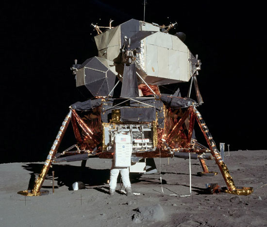 عکس: اولین سفر انسان به ماه (2)