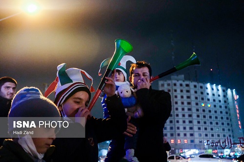 شادی مردم تهران پس از صعود تیم ملی