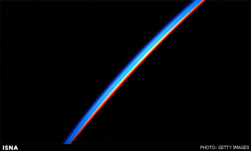 تصویری از منظره غروب خورشید از فضا
