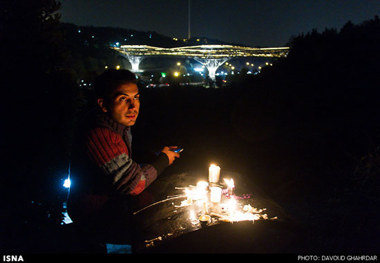 عکس: تجمع شبانه به یاد مرتضی پاشایی