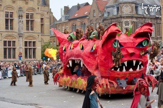 جشنواره رژه و پرتاب گربه‌ها در بلژیک