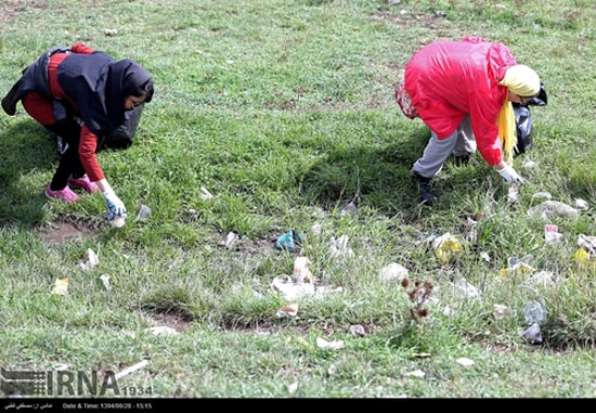 پاک سازی تفرجگاه ها و مکان های گردشگری کنار جاده ای + عکس