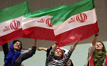 دخترانی که به والیبال ایران روحیه دادند