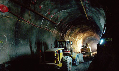 طولانی‌ترین تونل ریلی جهان زیر کوههای آلپ