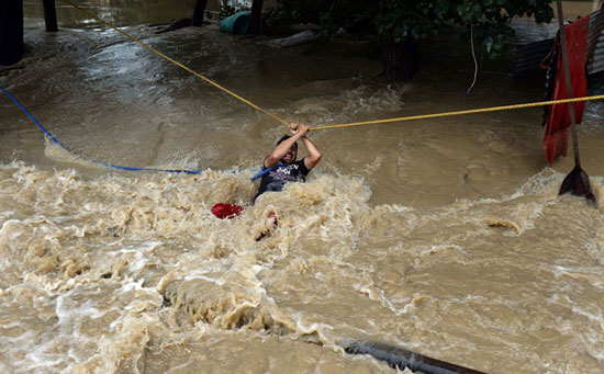 سیلاب مصیبت‌بار در کشمیر +عکس
