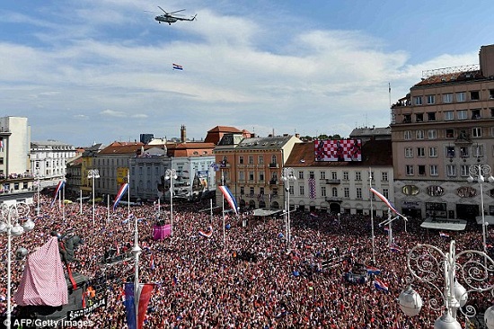 استقبال قهرمانانه از کرواسی در زاگرب