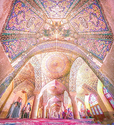 مسجد صورتی، شاهکار معماری
