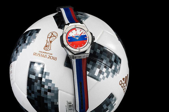 ساعت هوشمند و لاکچری هوبلو روی دست داوران جام جهانی