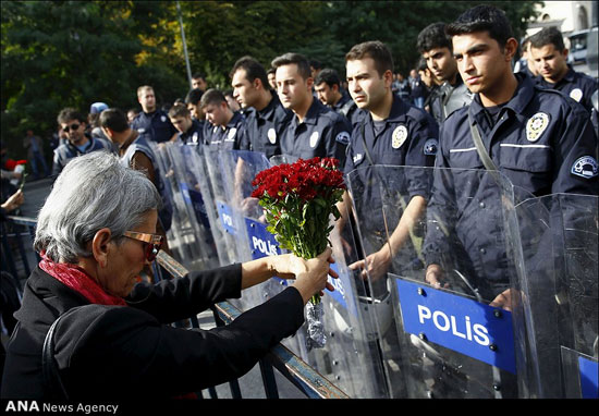 عکس: تشییع پیکر قربانیان بمبگذاری ترکیه