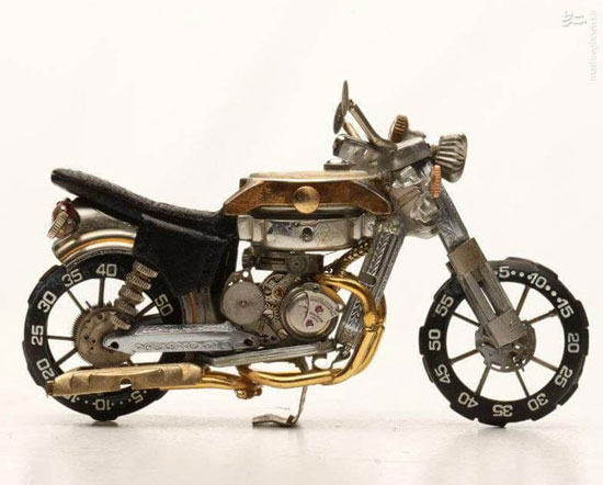موتورسیکلت ساخته شده از قطعات ساعت
