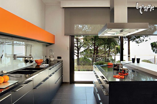 آشپزخانه مجلل و مدرن با رنگ سیاه