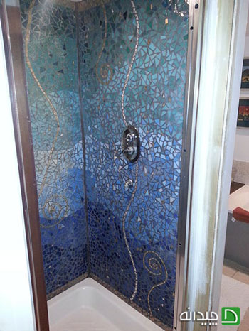 تزئین دیوار حمام با موزائیک شکسته های رنگی