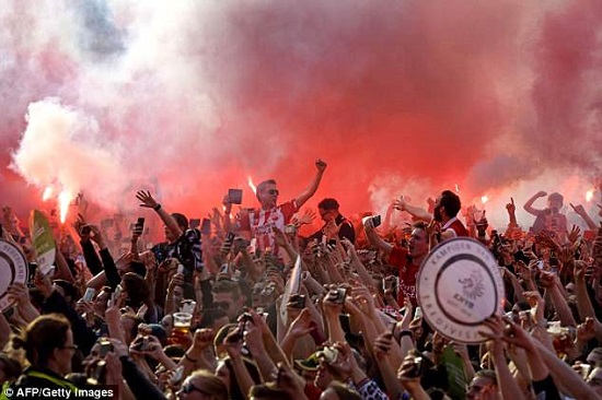 جشن قهرمانی PSV؛ شورش در شهر!