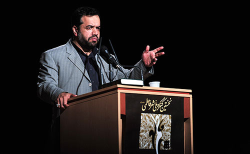 حاج محمود کریمی صله های نجومی را رد می کند