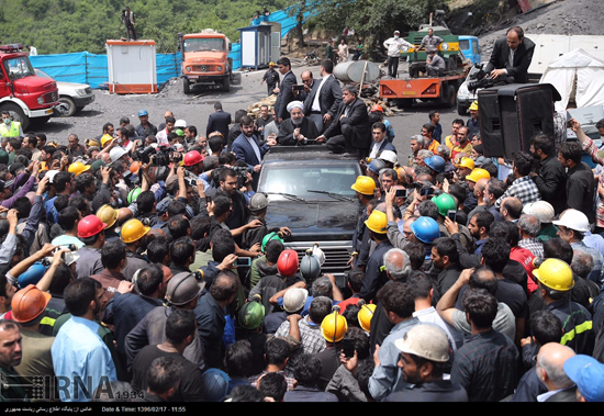 روحانی در محل حادثه معدن آزادشهر