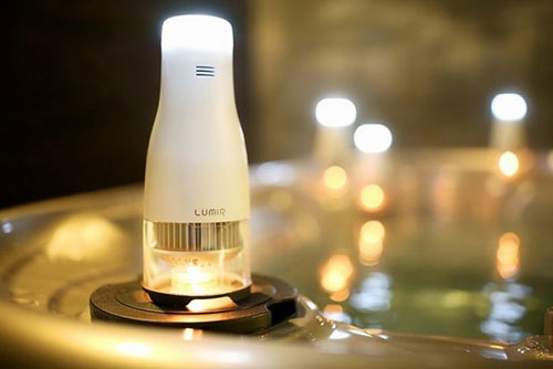 لامپ LED که با شمع روشن می‌شود