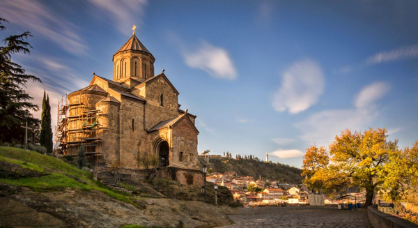 سفر به گرجستان، دومین کشور مسیحی جهان با لاچین سیر