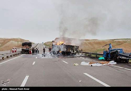 عکس: تصادف مرگبار کامیون با نیسان آبی