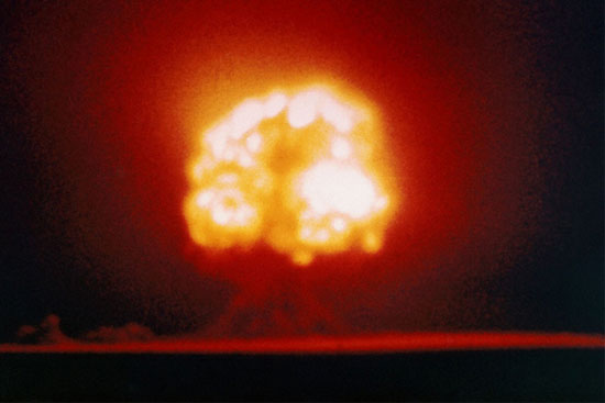عکس هایی از انفجار اولین بمب اتمی
