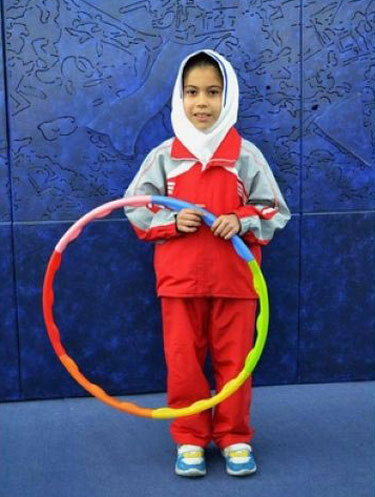 دختر ایرانی، رکورددار «هولاهوپ» +عکس