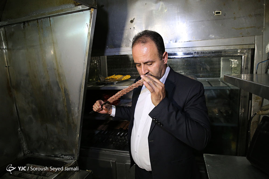 عکس: پلمپ رستوران‌های متخلف درکه