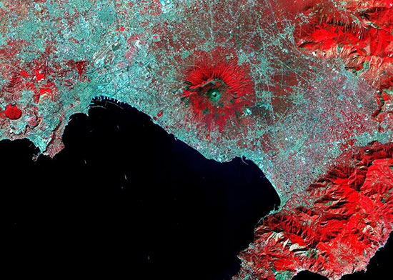 هشدار: فعال شدن خطرناک ترین آتشفشان اروپا