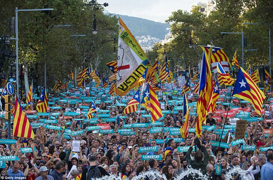 تظاهرات در بارسلونا برای دفاع از «استقلال»