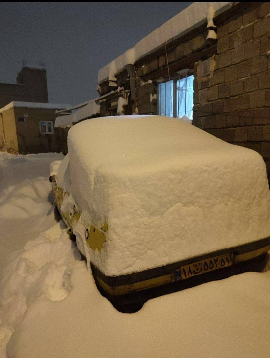 محو شدن خودروها زیر برف سنگین در کردستان