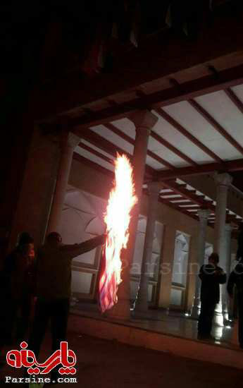 آتش‌زدن شبانه پرچم آمریکا در تهران +عکس