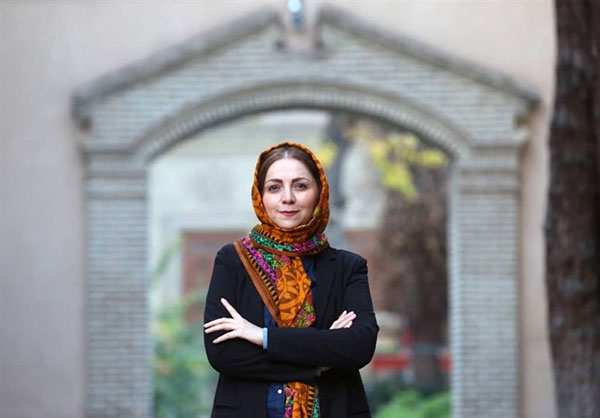 لیلی عاج؛ پدیده تئاتر ایران
