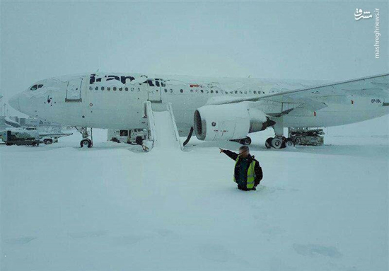 بارش نیم‌متری برف در فرودگاه امام خمینی
