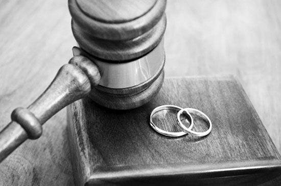مهریه‌ام را ببخشم، حق طلاق بگیرم؟