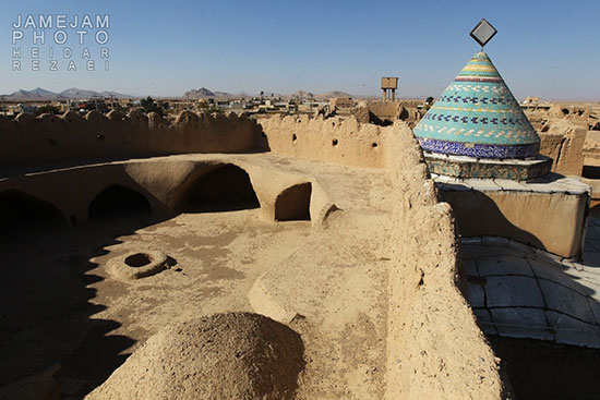 تخریب قلعه مورچه‌خورت، دومین بنای خشتی جهان