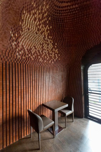 کافه‌ای با طراحی خارق‌العاده در تهران +عکس