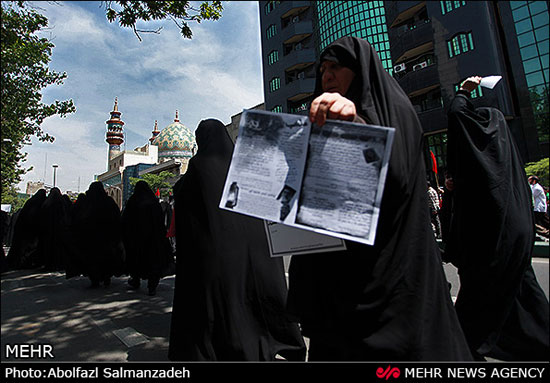 عکس: راهپیمایی در اعتراض به وضعیت حجاب