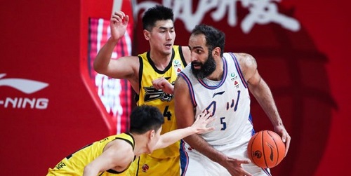 لیگ بسکتبال چین؛ درخشش حدادی مقابل عقاب‌ها