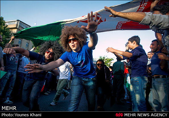 عکس: پایکوبی با طعم جام جهانی در شهر (2)