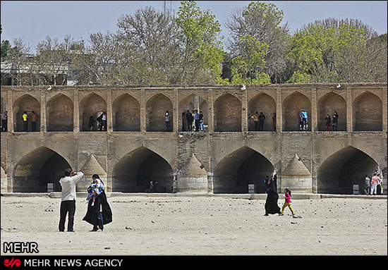 عکس: «زاینده رود» در حسرت قطره های آب