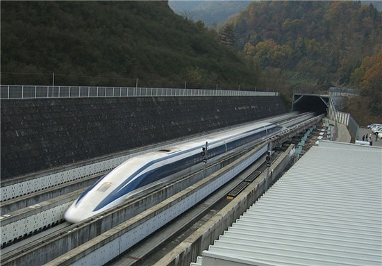 سریع‌ترین قطار روی ریل جهان +عکس