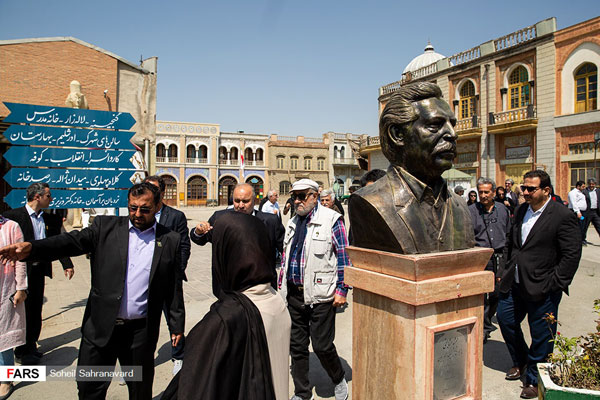 رونمایی از سردیس‌ هنرمندان در شهرک سینمایی