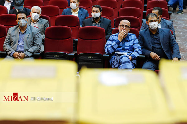 تصاویری از جلسه محاکمه «اکبر طبری»