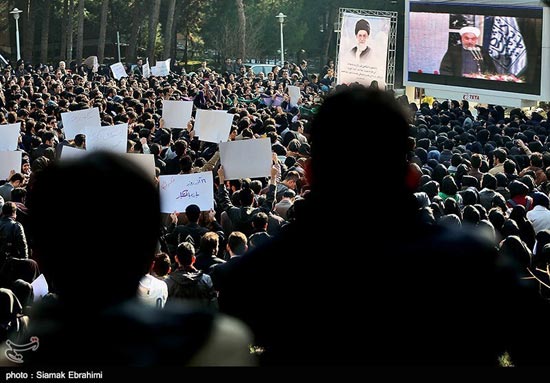 عکس: حاشیه حضور روحانی در دانشگاه