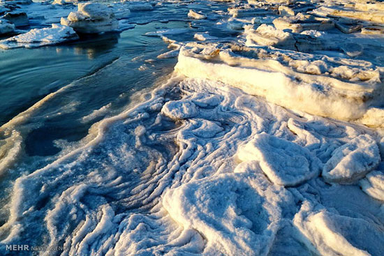 یخ زدن آب دریا در چین +عکس