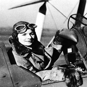 اولین خلبان زن ایرانی / عکس