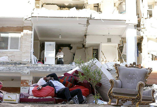 زلزله کرمانشاه، عکس سال خبرگزاری فرانسه شد
