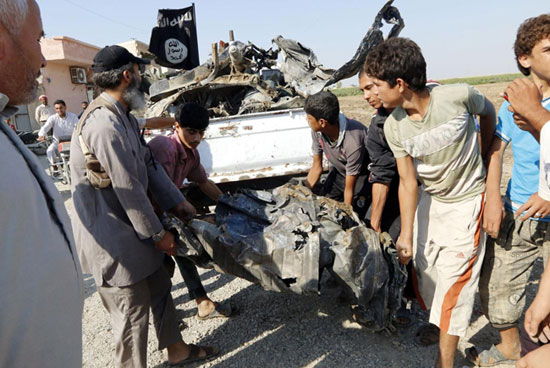 عکس: داعش جنگنده سوری را ساقط کرد