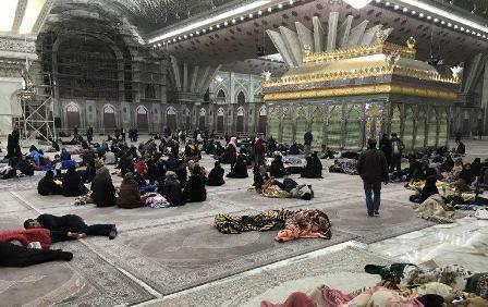 حضور مردم در حرم امام، پس از زلزله امشب