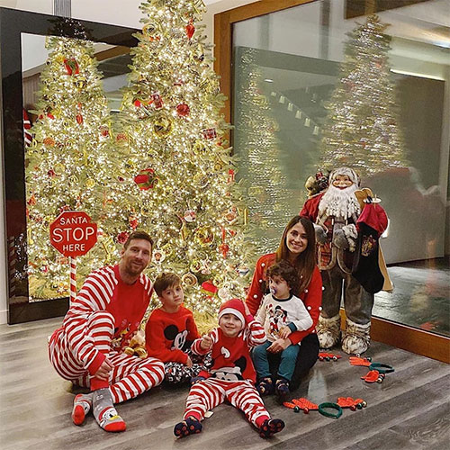 مسی و خانواده‌اش به استقبال کریسمس رفتند