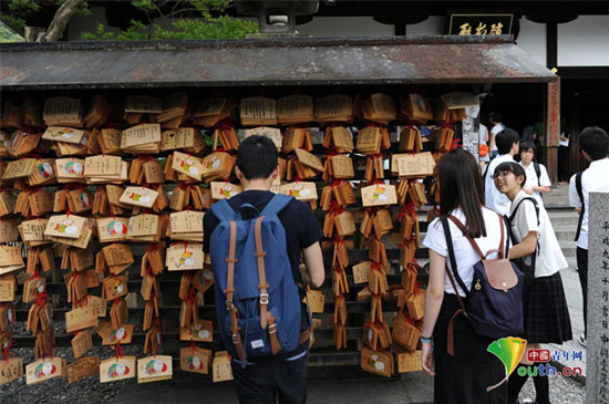 عکس: عبادت کنکوری های ژاپن در معابد