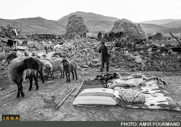 منتخب عکس‌ های حادثه زلزله آذربایجان